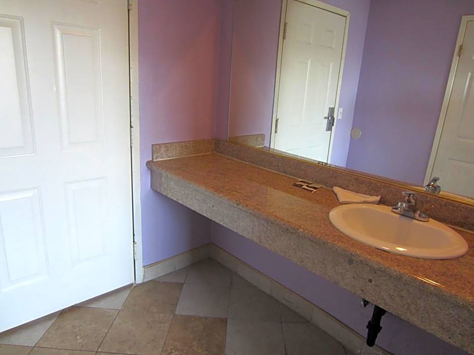 Starlight Inn, Valley Blvd - Downtown LA