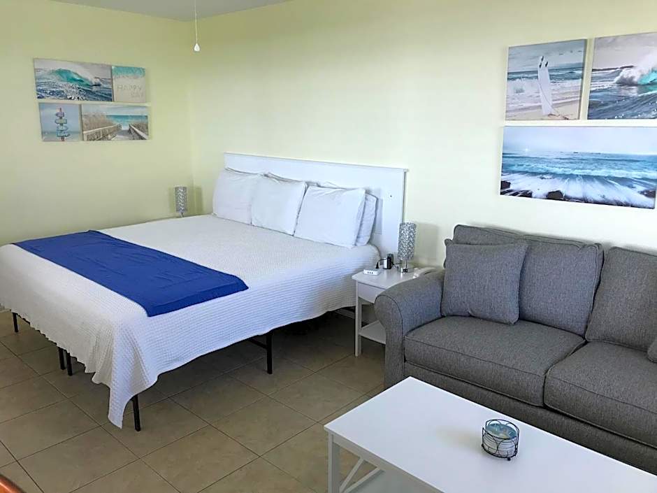Beachgate Condo Suites and Hotel 438 condo