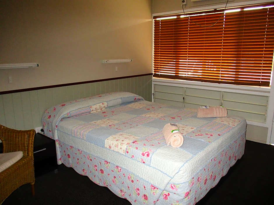 Barcaldine Country Motor Inn