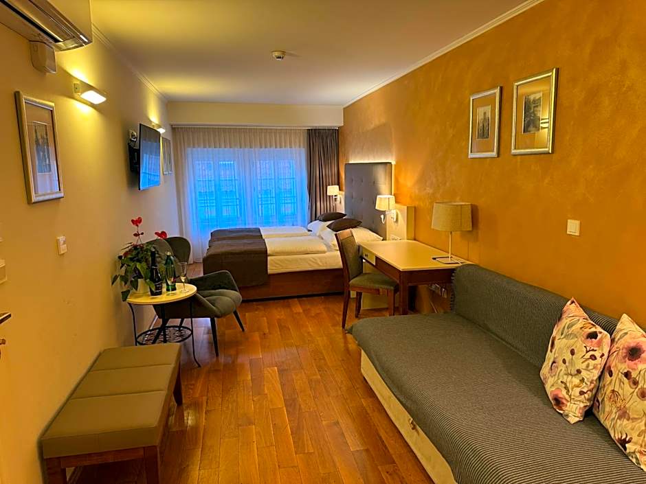 The Golden Wheel Boutique Hotel