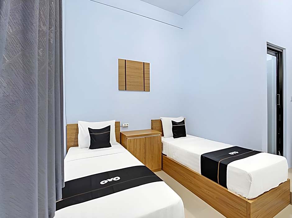 Urbanview Syariah Wisma Nabil Solo