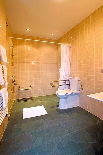 Hotel y apartamentos rurales L'Anceo