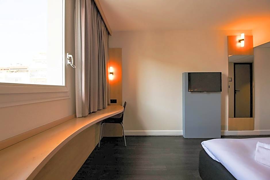 easyHotel Nice Palais des Congrès  Old Town