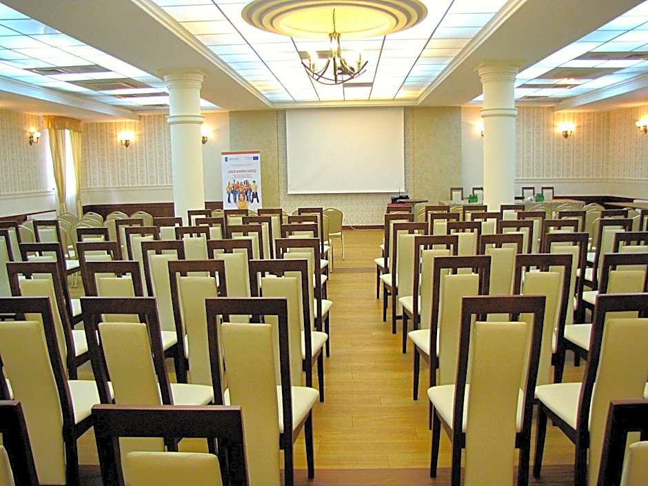 Aviator Hotel Restauracja & SPA