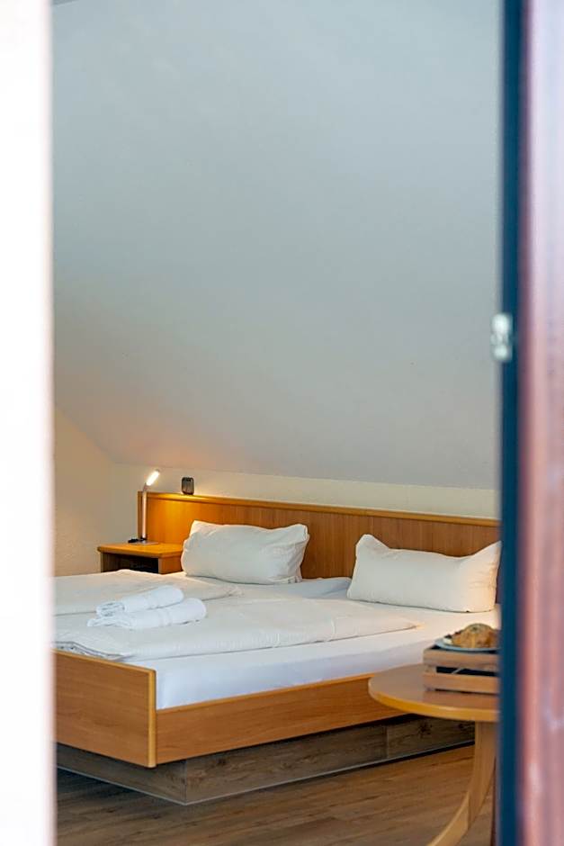 Alembra - Hotel zur Moselbrücke