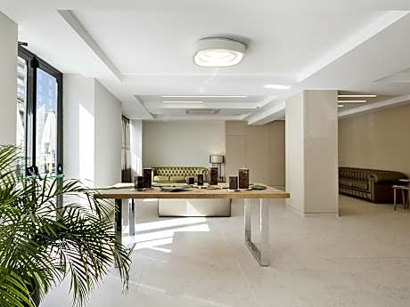 SINGLE STANDARD ROOM