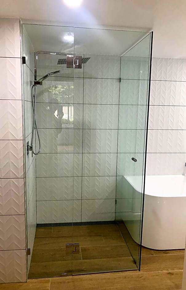 Oceania on Burleigh Beach