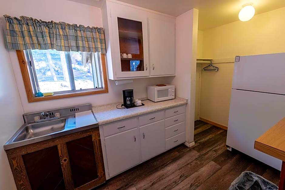 The Tamarack Lodge