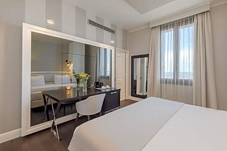Superior Laguna Double or Twin Room
