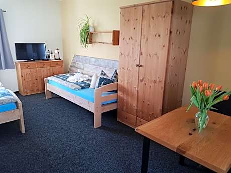 Triple Room with Garden View