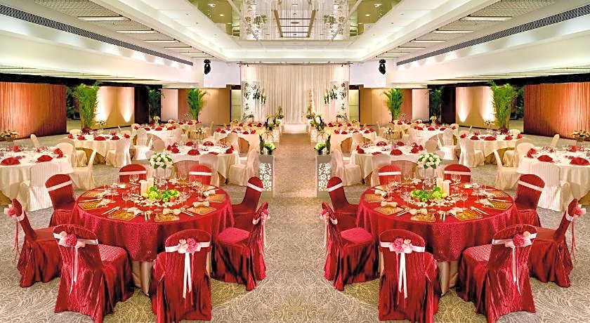 Regal Riverside Hotel