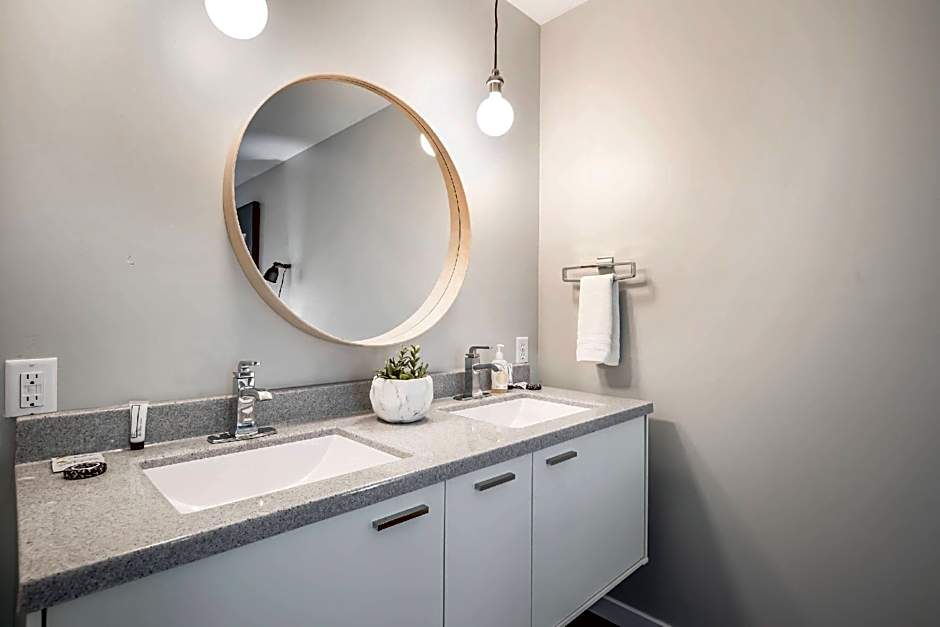 The Shore Club Wisconsin, an Ascend Collection Hotel