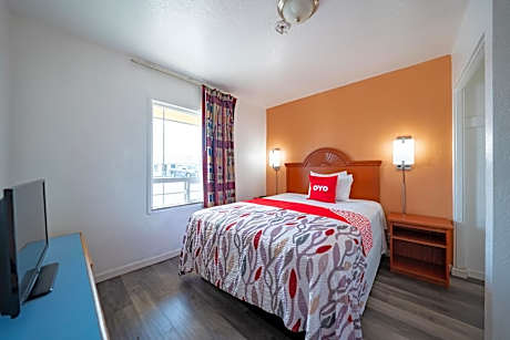 3 Queen Bed