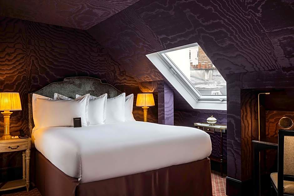UNE AUTRE CHAMBRE
