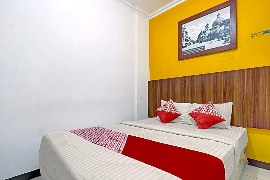 OYO 90426 Near Mall Ciputra 2