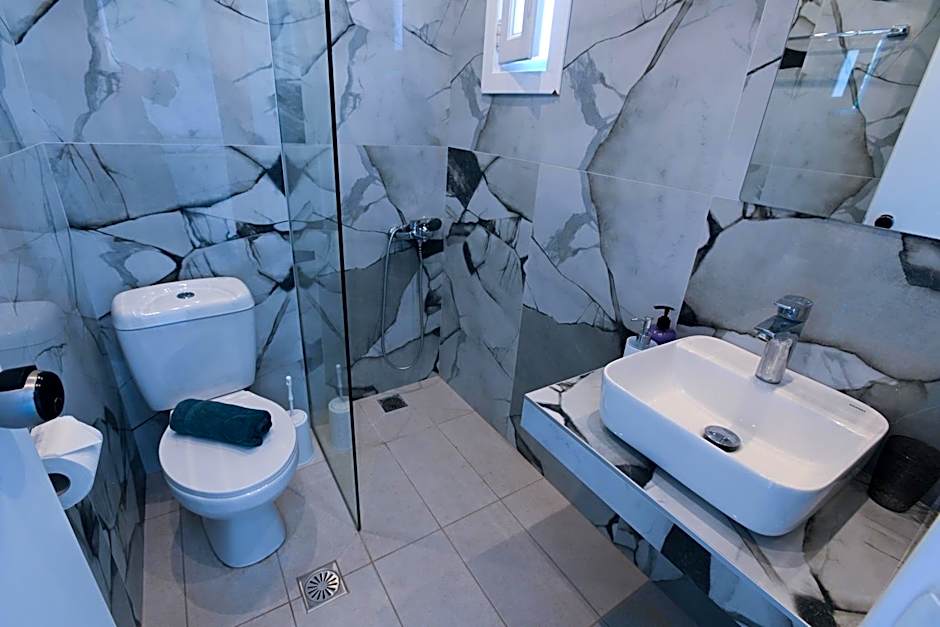 Astri Hotel