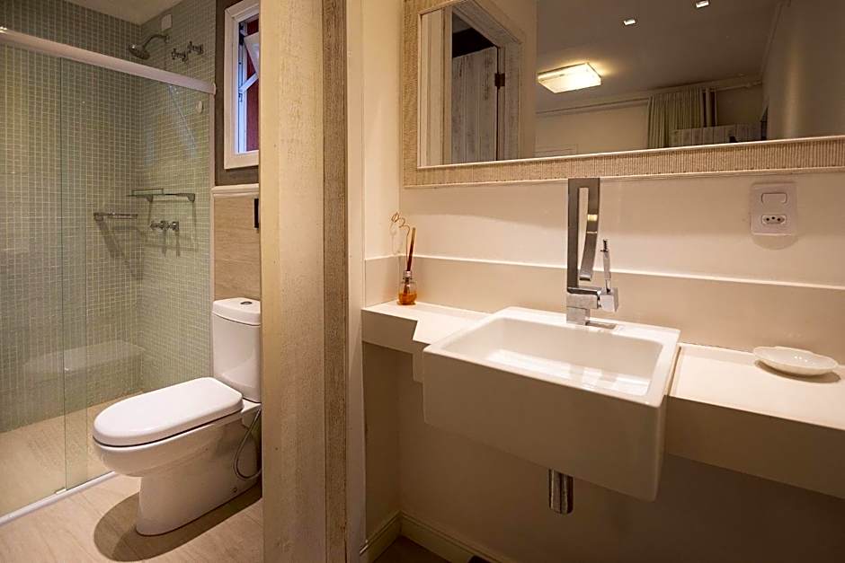 Búzios praia de Geribá, piscina e churrasqueira