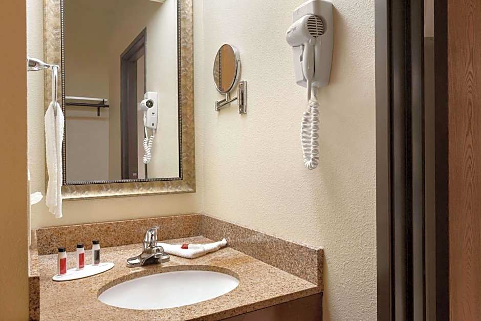 Ramada by Wyndham Fargo