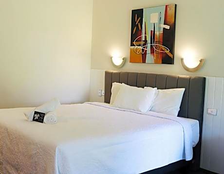 Executive Queen Room