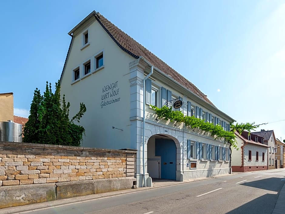 Gästezimmer im Weingut Wolf