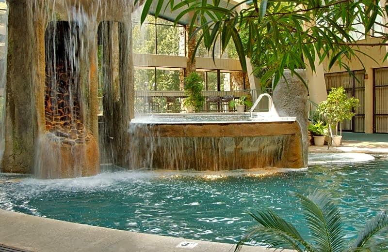 Glenstone Lodge