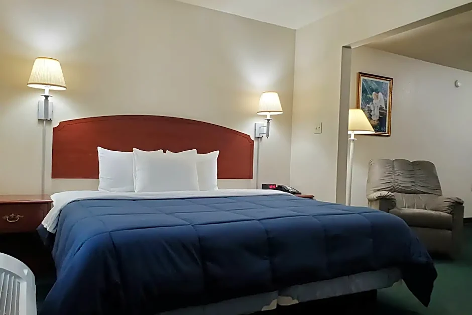 Candlelight Inn Suites Hwy 69 near McAlester