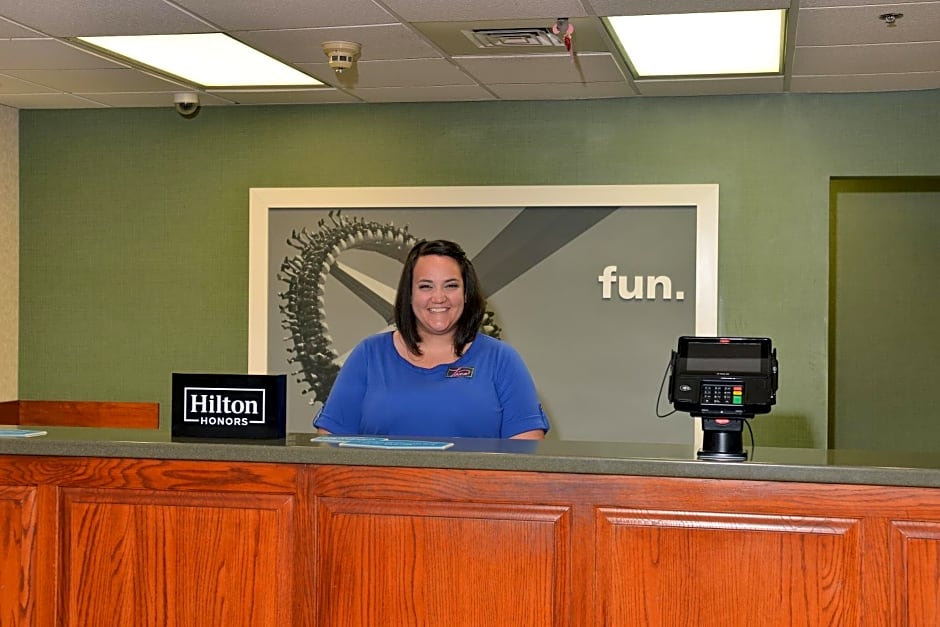 Hampton Inn & Suites Springfield