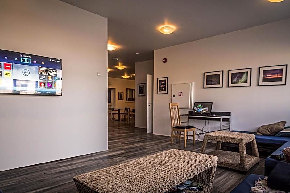 Bakki Apartments & Hostel