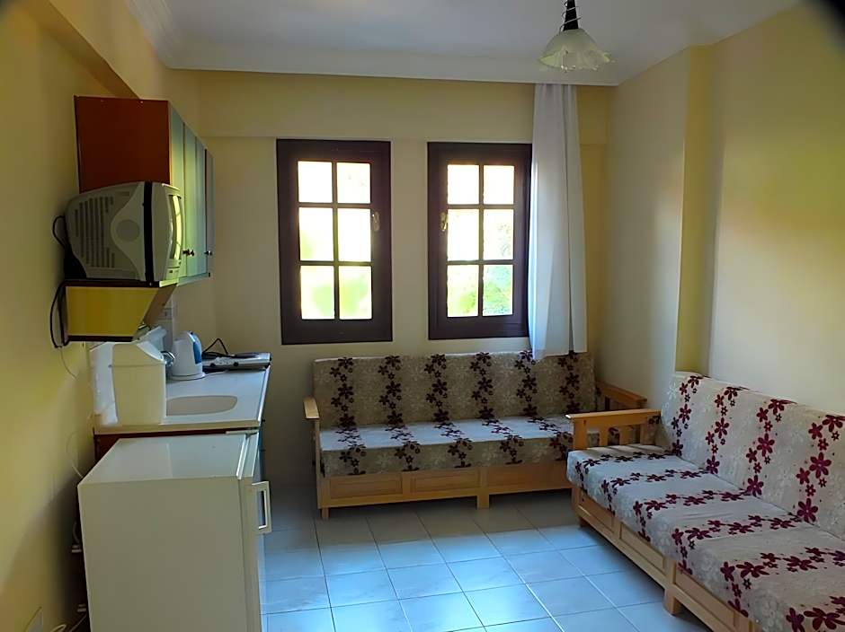 Everest Apart Hotel
