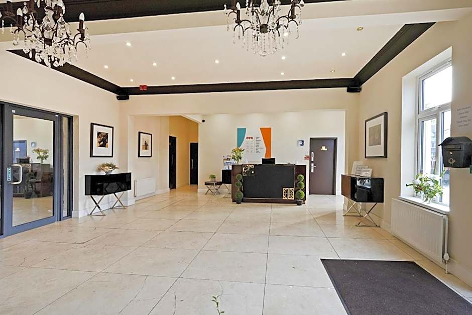 OYO The Baltimore Hotel