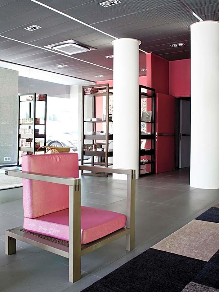 Zambala Luxury Residence