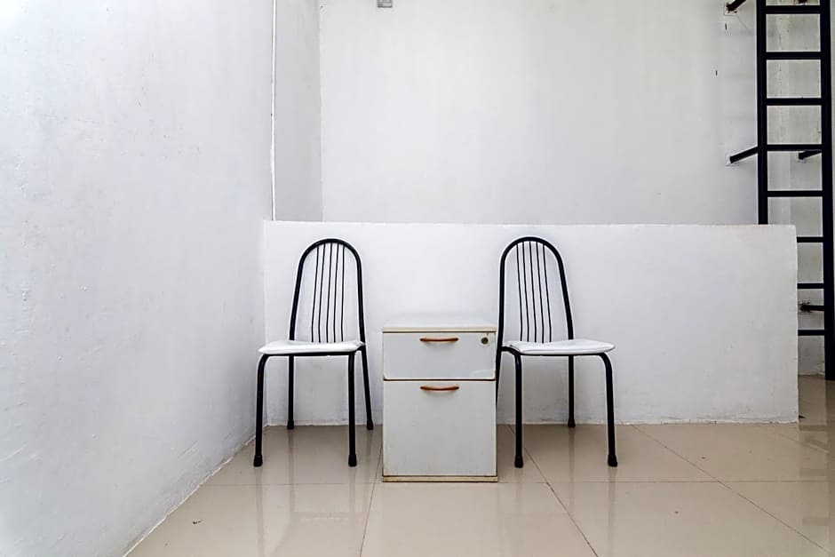 OYO Life 2670 Aline Kost