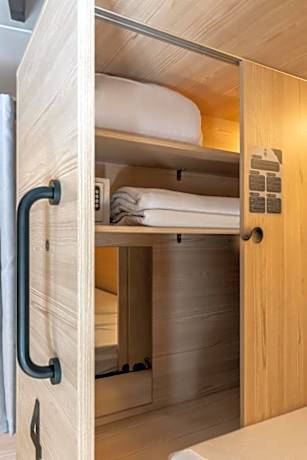 Bed in 10-Bed Mixed Dormitory Room