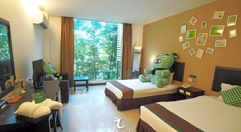I Hotel