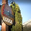Red Tree Lodge