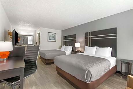 Queen Room with Two Queen Beds - Smoking