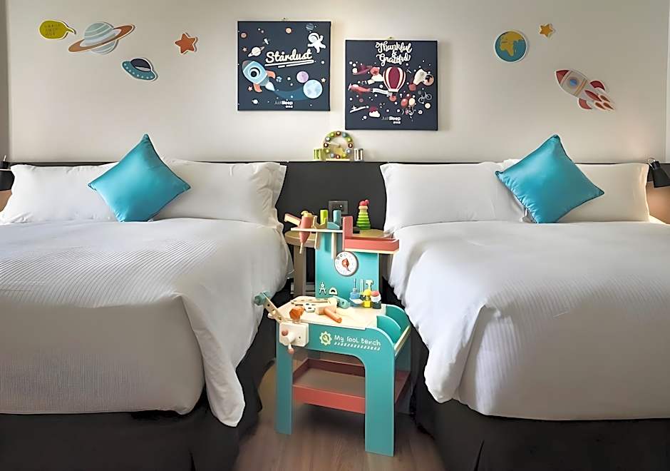 Just Sleep Kaohsiung Station