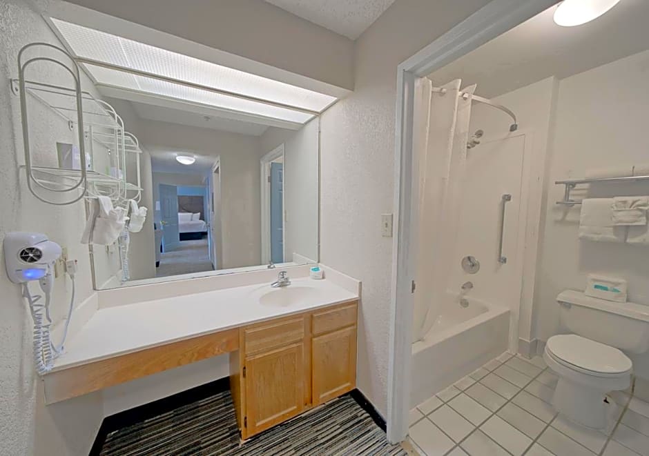 All Season Suites