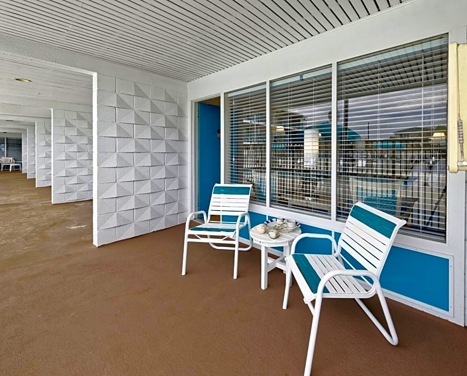 Dunes Court