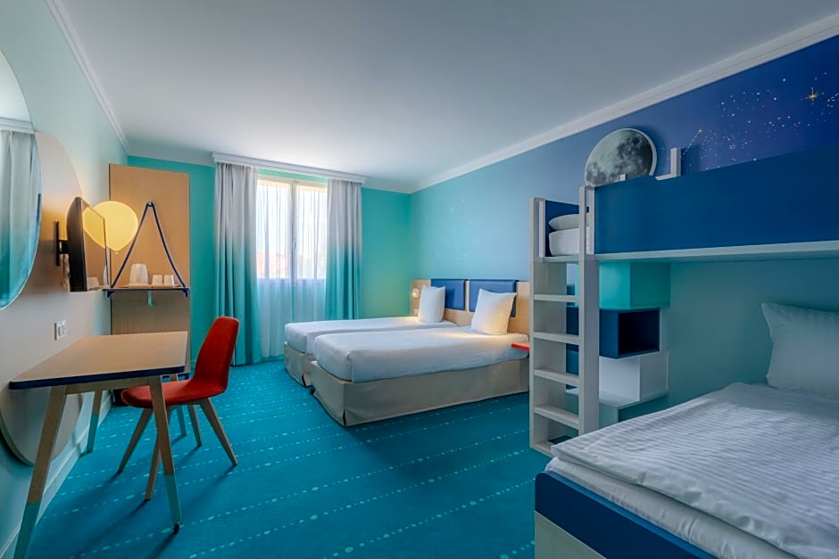 Grand Magic Hotel