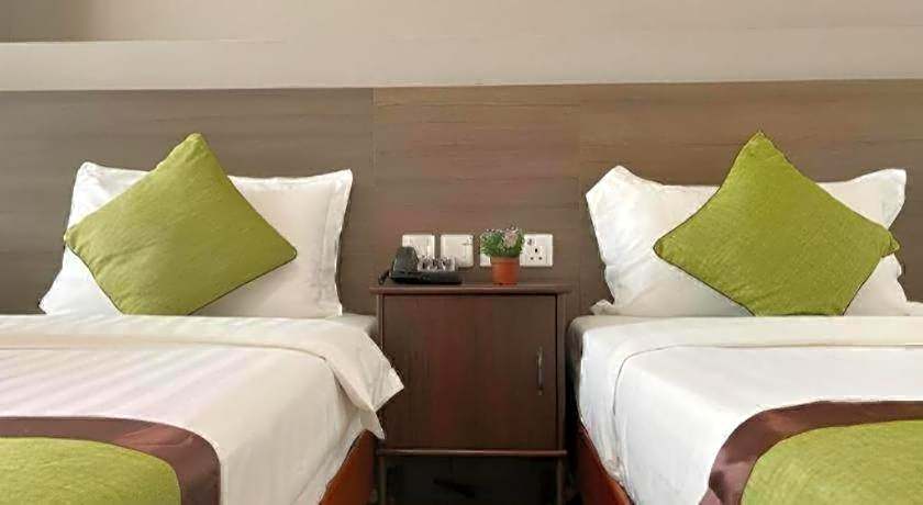 Grand Harbour Hotel