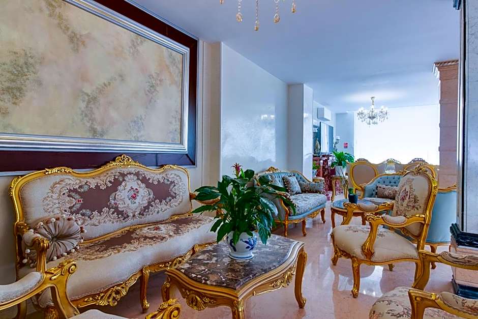 HOTEL ROYAL Paris Ivry