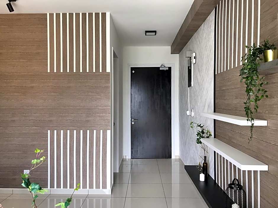 Kenwingston Square Garden By IdealHub