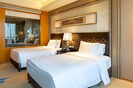 Executive Deluxe Twin