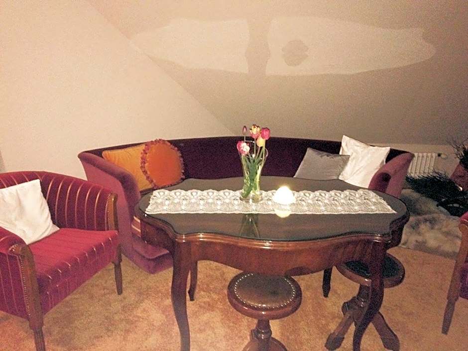 Dom Wypoczynkowy "Pod Strzechą" w Giewartowie