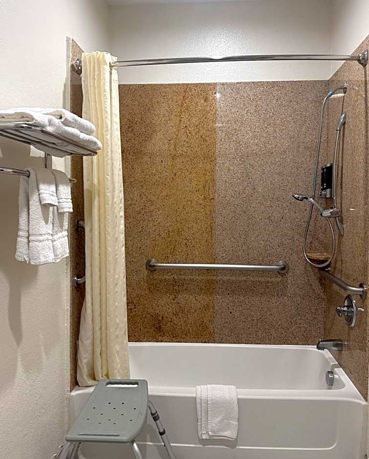 Regency Inn & Suites - Baytown
