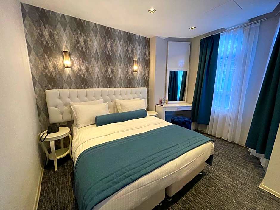 Weingart Seaside Hotel