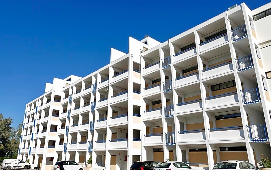 Parque Mourabel, Oasis Village & Pe do Lago