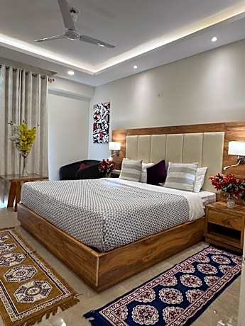 Super Deluxe Room with Balcony