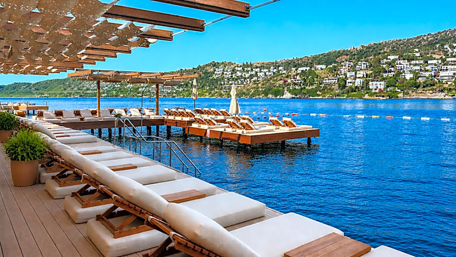 Mare Deluxe Residences  & Villas